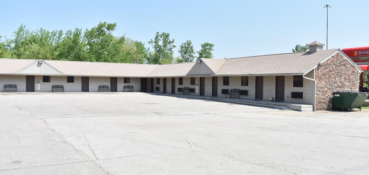 Economy Inn & Suites Ashtabula Exterior photo